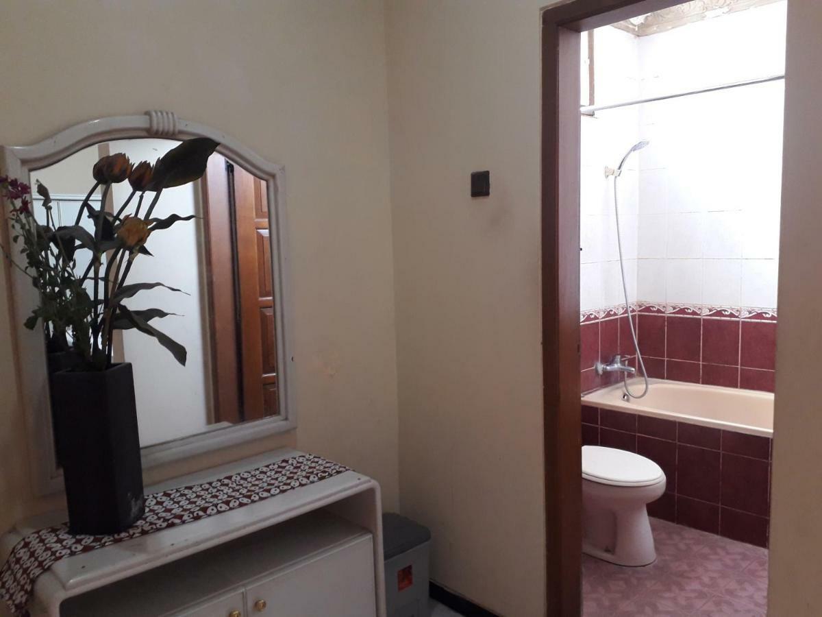 Vidi 1 Hotel Jogjakarta Kejayan Luaran gambar